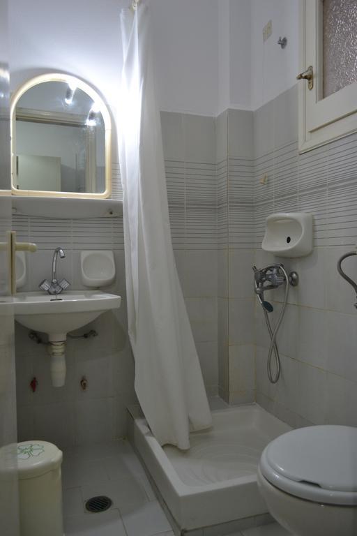 Koskinas Apartments Acharavi  Bilik gambar