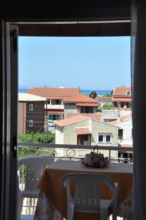 Koskinas Apartments Acharavi  Bilik gambar