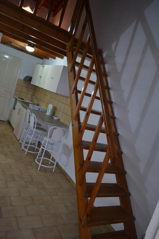 Koskinas Apartments Acharavi  Bilik gambar
